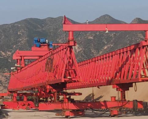 GYLQ200T-40M自平衡過跨架橋機在使用時有哪些優點呢?