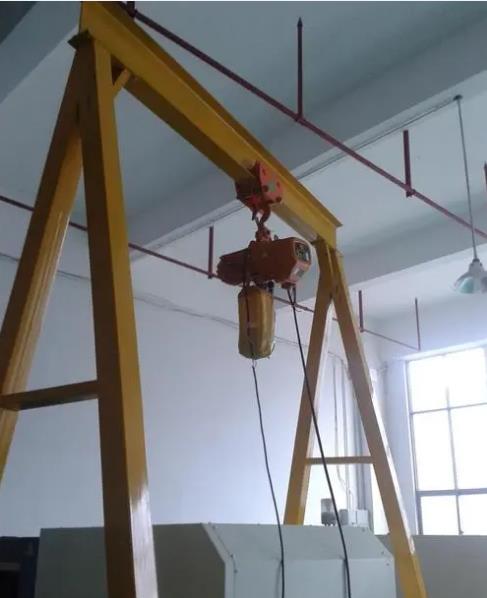 移動(dòng)式龍門吊產(chǎn)生噪音怎么辦？兩個(gè)辦法解決掉