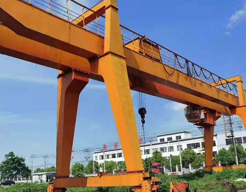 如何獲得龍門吊司機操作證,需要滿足哪些條件和通過哪些考試?